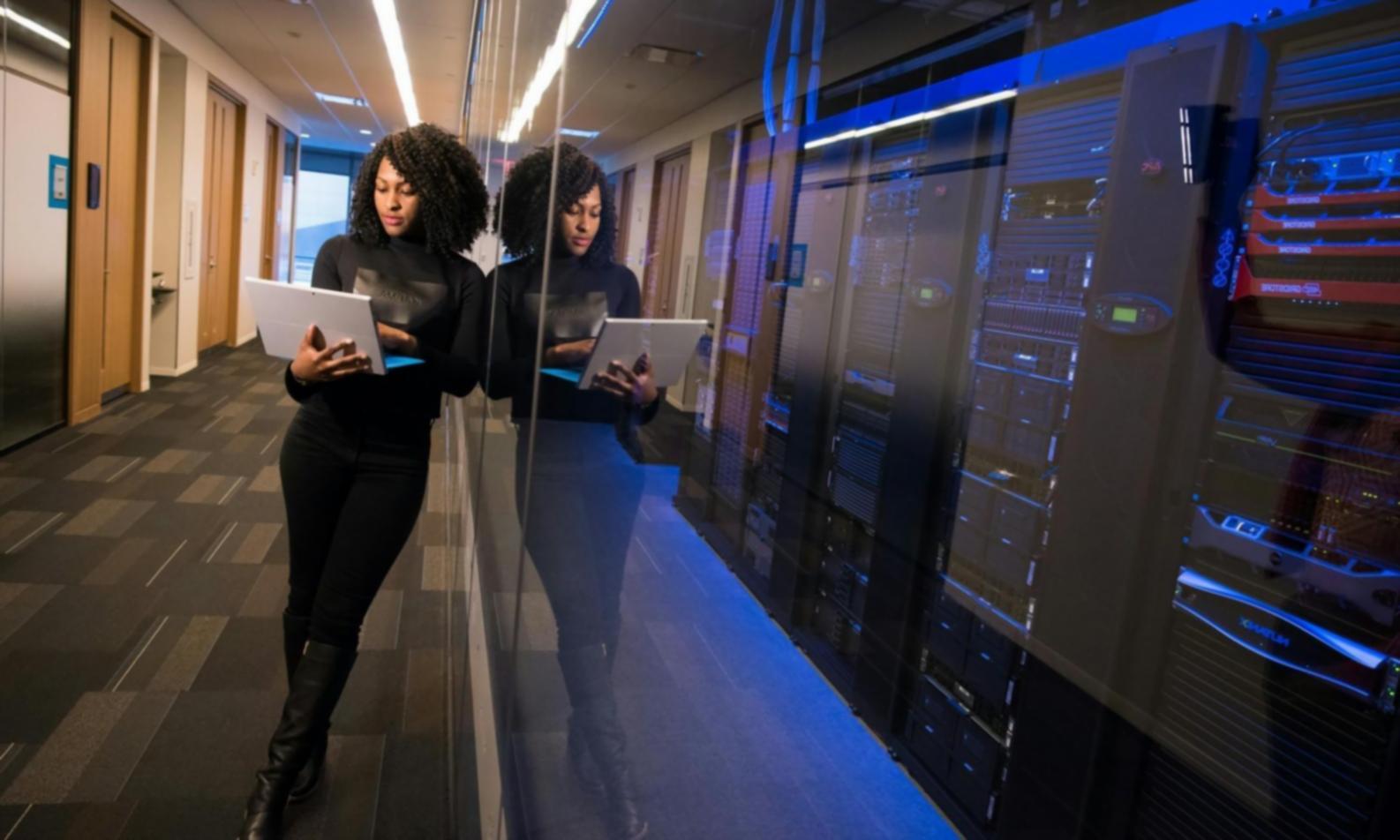 Sala server monitorata